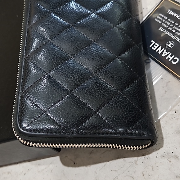 Chanel Caviar Black Zip Wallet - Picture 5 of 10